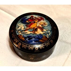 Kholuy Russian Fairy Tale Musical Jewelry Porcelain Box Artist Sergei Devyatkin